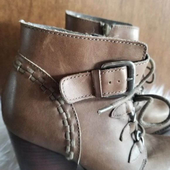 Seychelles Shenanigans Leather Lace Up Platform Booties 7 - Picture 11 of 13